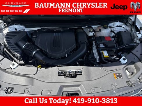 Used 2024 Chevrolet Traverse LT FWD image 22