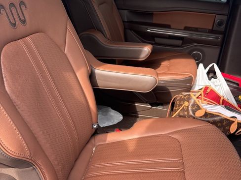 Used 2022 Ford Expedition Max King Ranch image 5