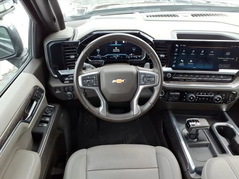 Used 2023 Chevrolet Silverado 1500 LTZ w/ LTZ Premium Package image 7