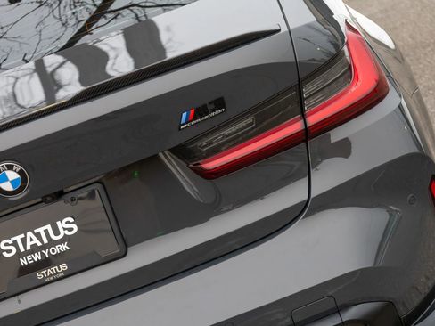 Used 2022 BMW M3 Competition w/ M Carbon Exterior Package image 39