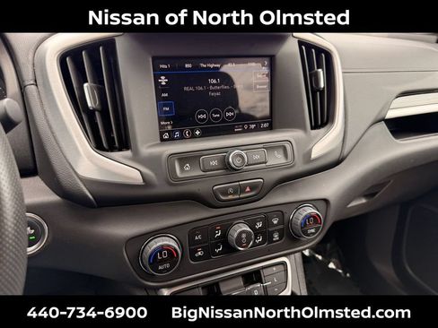 Used 2024 GMC Terrain SLE w/ Driver Convenience Package AWD/4WD image 18