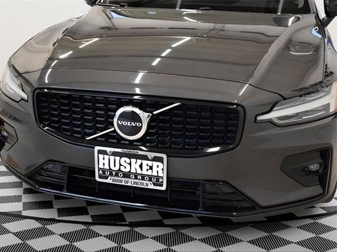 Used 2025 Volvo S60 B5 Core image 16