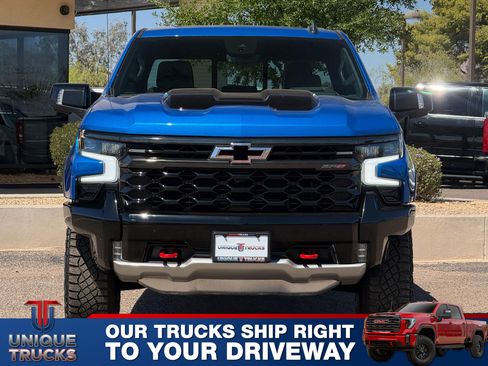 Used 2024 Chevrolet Silverado 1500 ZR2 w/ Technology Package image 2