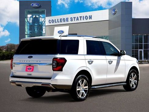 Certified 2023 Ford Expedition Limited image 5