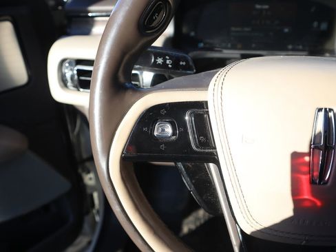 Used 2020 Lincoln Aviator Reserve w/ Equipment Group 202A image 29