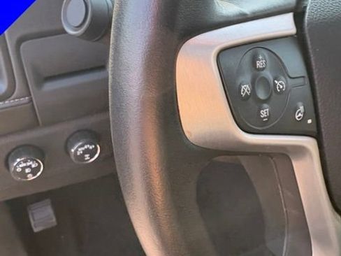 Used 2022 GMC Canyon Elevation w/ Elevation Premium Package AWD/4WD image 17