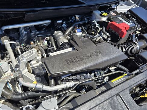 Used 2024 Nissan Rogue S AWD/4WD image 17