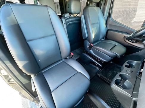 Used 2023 Mercedes-Benz Sprinter 2500 image 28