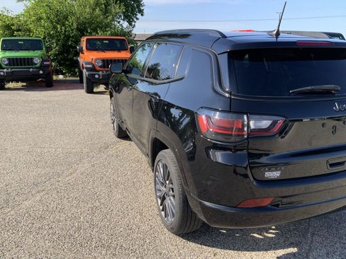 Used 2023 Jeep Compass High Altitude AWD/4WD image 17