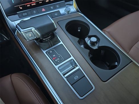 Certified 2025 Audi A6 2.0T Premium w/ Convenience Plus Package image 21