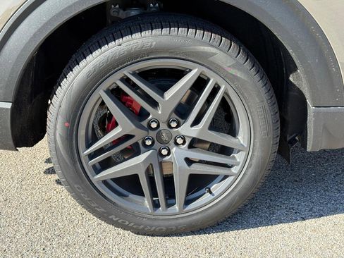 New 2026 Ford Explorer ST image 4