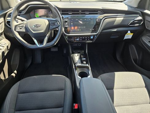 Used 2022 Chevrolet Bolt EUV LT w/ Comfort Package FWD image 18