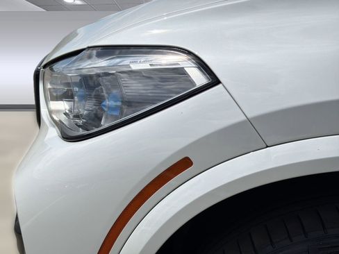 Used 2019 BMW X5 xDrive40i w/ M Sport Package image 11