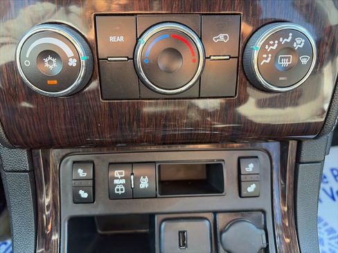 Used 2015 Chevrolet Traverse LT w/ Style and Technology Package image 10