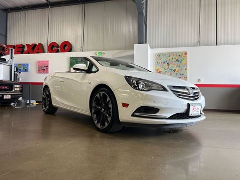 Used 2019 Buick Cascada Premium image 41