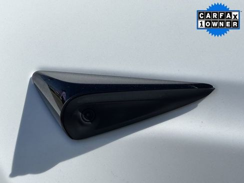 Used 2022 Tesla Model S Plaid image 40