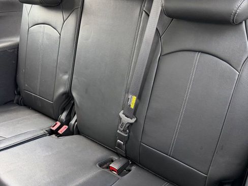 Used 2014 GMC Acadia SLT image 12