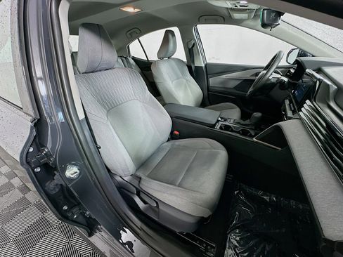 Used 2025 Toyota Camry LE FWD image 28
