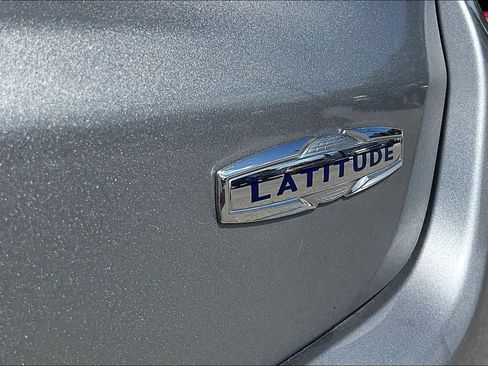 Used 2024 Jeep Compass Latitude AWD/4WD image 25