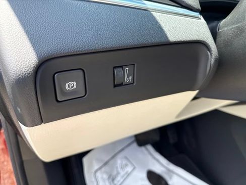 Used 2024 Buick Enclave Essence w/ Experience Buick Package AWD/4WD image 34