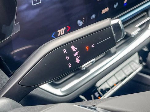 Used 2026 Chevrolet Equinox EV LT image 18