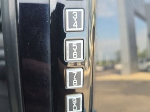 Used 2019 Ford F150 XLT w/ Equipment Group 302A Luxury AWD/4WD image 15