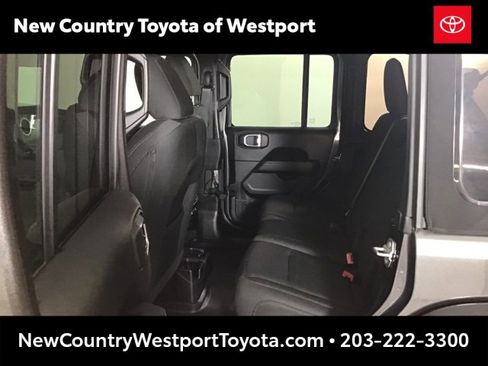 Used 2021 Jeep Wrangler Unlimited Sahara image 18
