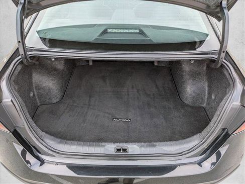 Used 2024 Nissan Altima 2.5 SV image 5