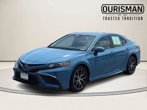Used 2023 Toyota Camry SE FWD image 5