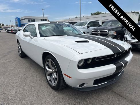 Used 2016 Dodge Challenger SXT Plus RWD image 1