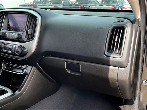 Used 2021 Chevrolet Colorado LT w/ LT Convenience Package image 19