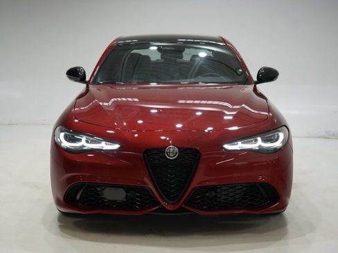 New 2025 Alfa Romeo Giulia Intensa w/ Driving Assist Package image 2