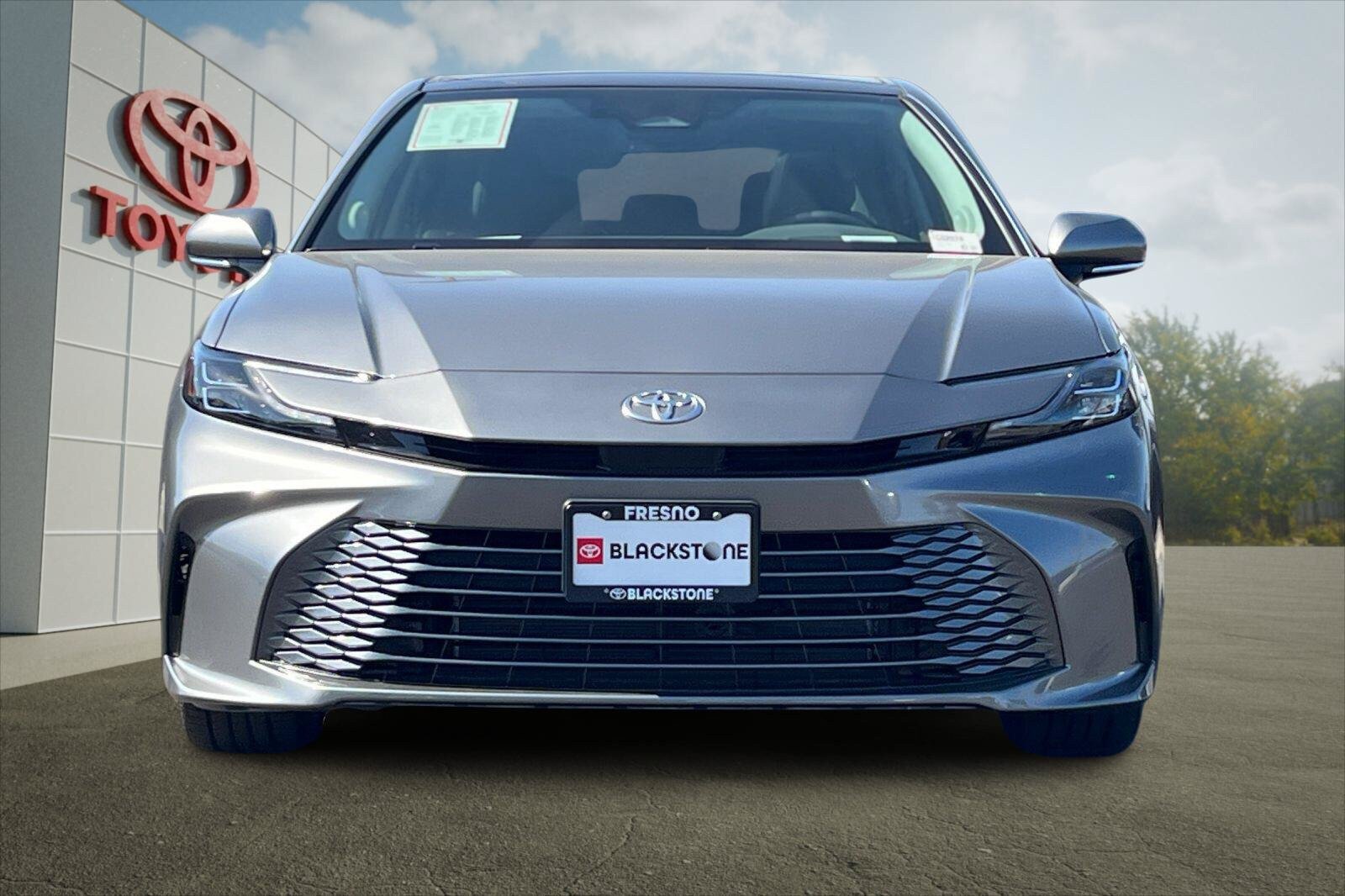 Used 2026 Toyota Camry XLE w/ Premium Package FWD image 8