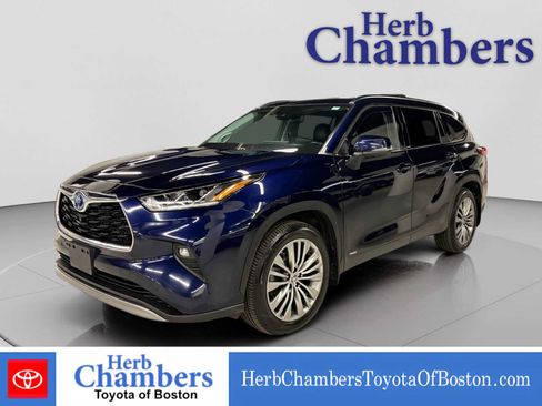 Used 2022 Toyota Highlander Platinum AWD/4WD image 10