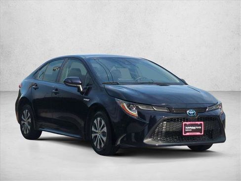 Used 2021 Toyota Corolla LE image 26