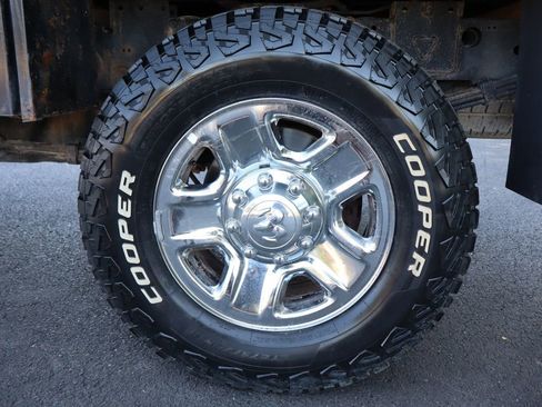 Used 2018 RAM 3500 Tradesman w/ Chrome Appearance Group AWD/4WD image 41