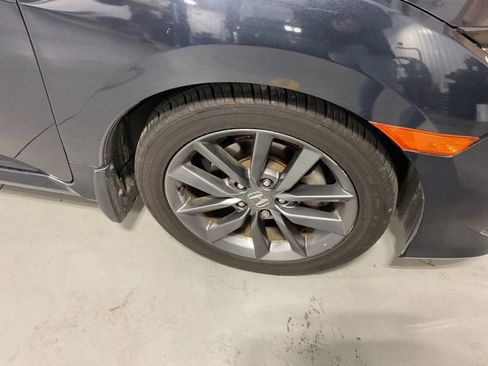 Used 2019 Honda Civic EX image 14