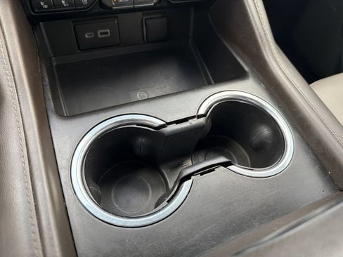 Used 2023 GMC Yukon SLT RWD image 33