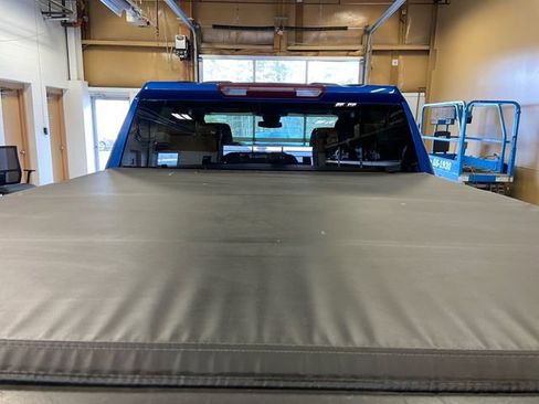 Used 2024 GMC Sierra 1500 Elevation image 24