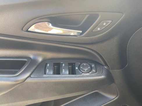 Used 2022 Chevrolet Equinox LT image 22