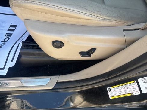 Used 2014 Jeep Grand Cherokee Limited w/ Trailer Tow Group IV AWD/4WD image 28