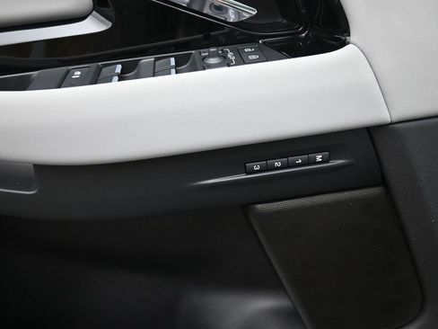 New 2026 Land Rover Range Rover Evoque Dynamic SE AWD/4WD image 23