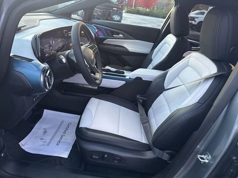 New 2026 Chevrolet Equinox EV LT w/ Convenience Package II FWD image 11