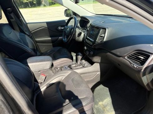 Used 2020 Jeep Cherokee Limited AWD/4WD image 13