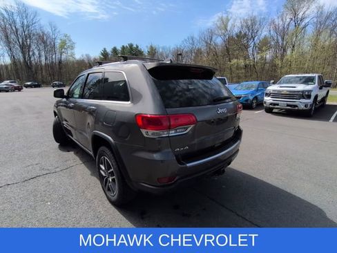 Used 2019 Jeep Grand Cherokee Limited image 3