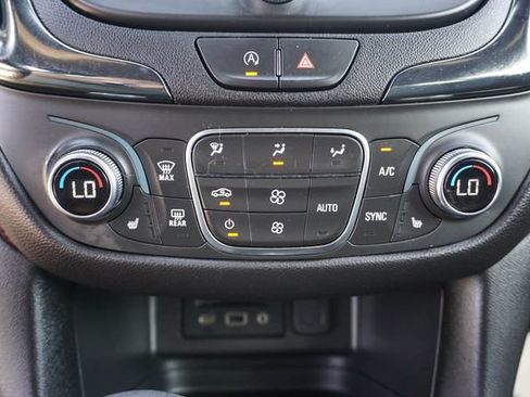 Used 2024 Chevrolet Equinox RS w/ RS Leather Package FWD image 24