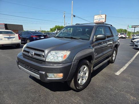 Used 2004 Toyota 4Runner SR5 image 2