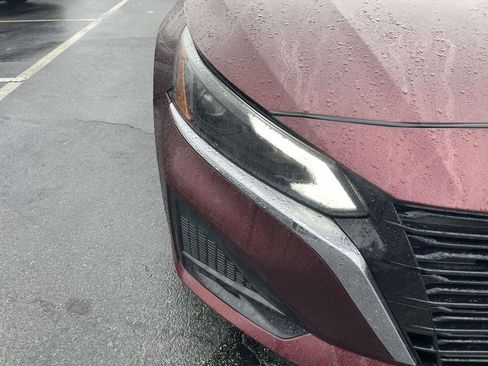 Used 2024 Nissan Altima 2.5 SV image 17