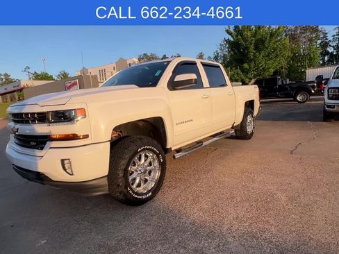 Used 2017 Chevrolet Silverado 1500 LT w/ All Star Edition AWD/4WD image 2