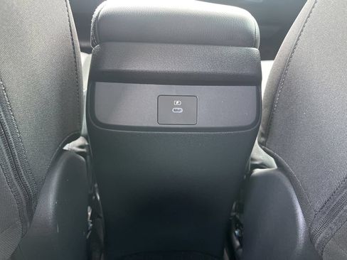 Used 2026 Nissan Sentra SV w/ Floor Mat Package FWD image 32